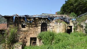 ruin to reform in Proaza, rural apartment project