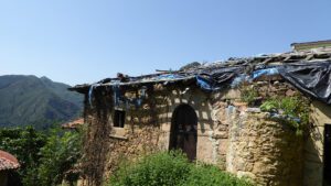 ruin to reform in Proaza, rural apartment project