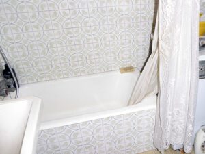 habitable village house in Cornellana for sale