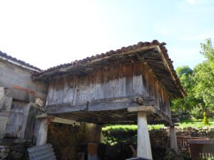 stone house to restore in Somiedo
