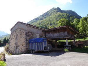 stone house to restore in Somiedo