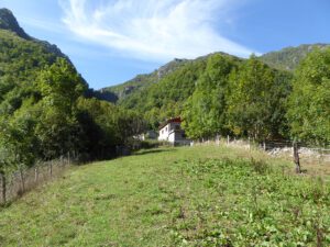 stone house to restore in Somiedo