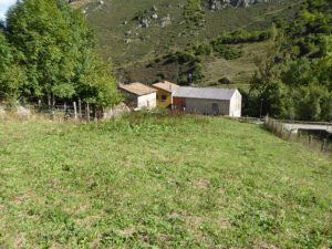 stone house to restore in Somiedo