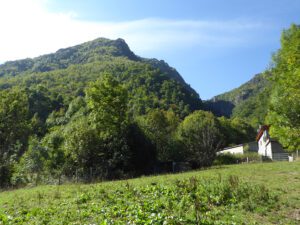 stone house to restore in Somiedo