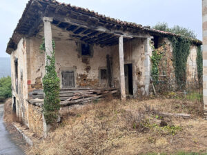 historical old house to restore in Asturias