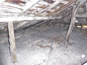 large stone house to renovate near Pravia