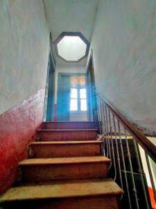 large stone house to renovate near Pravia