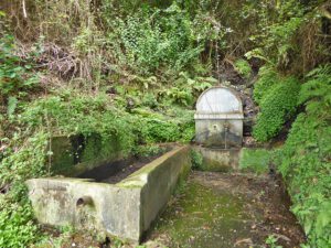 large stone house to renovate near Pravia