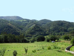 large stone house to renovate near Pravia