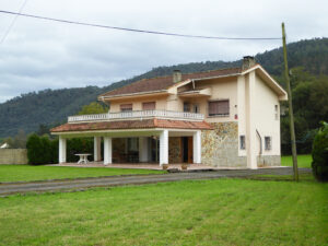 detached house with land for sale in Salas