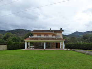detached house with land for sale in Salas