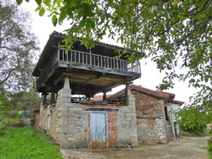 rural village house for sale in Grado