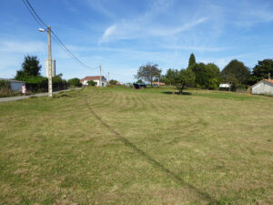 finca with buildable land for sale by the coast