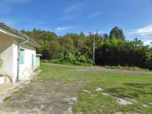 finca with buildable land for sale by the coast