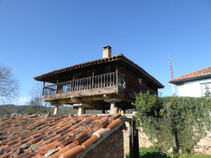farmhouse with land for sale in Grado