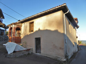 rural house with land to restore in Asturias