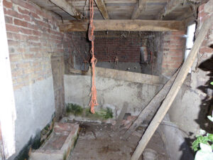 rural house with land to restore in Asturias