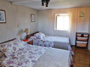 coastal village house to restore in asturias