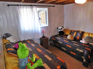 coastal village house to restore in asturias