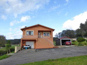 Casa with land for sale in Asturias