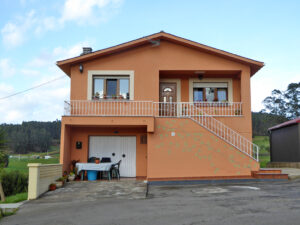 Casa with land for sale in Asturias